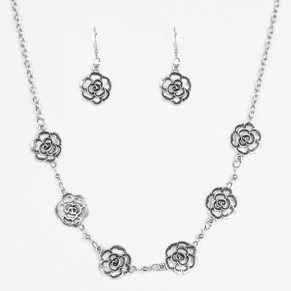 Paparazzi Rosebud Rapture Silver Necklace Set